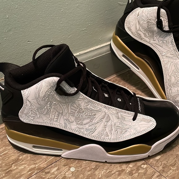 Jordan Dub Zero white, black & gold. - Picture 3 of 7